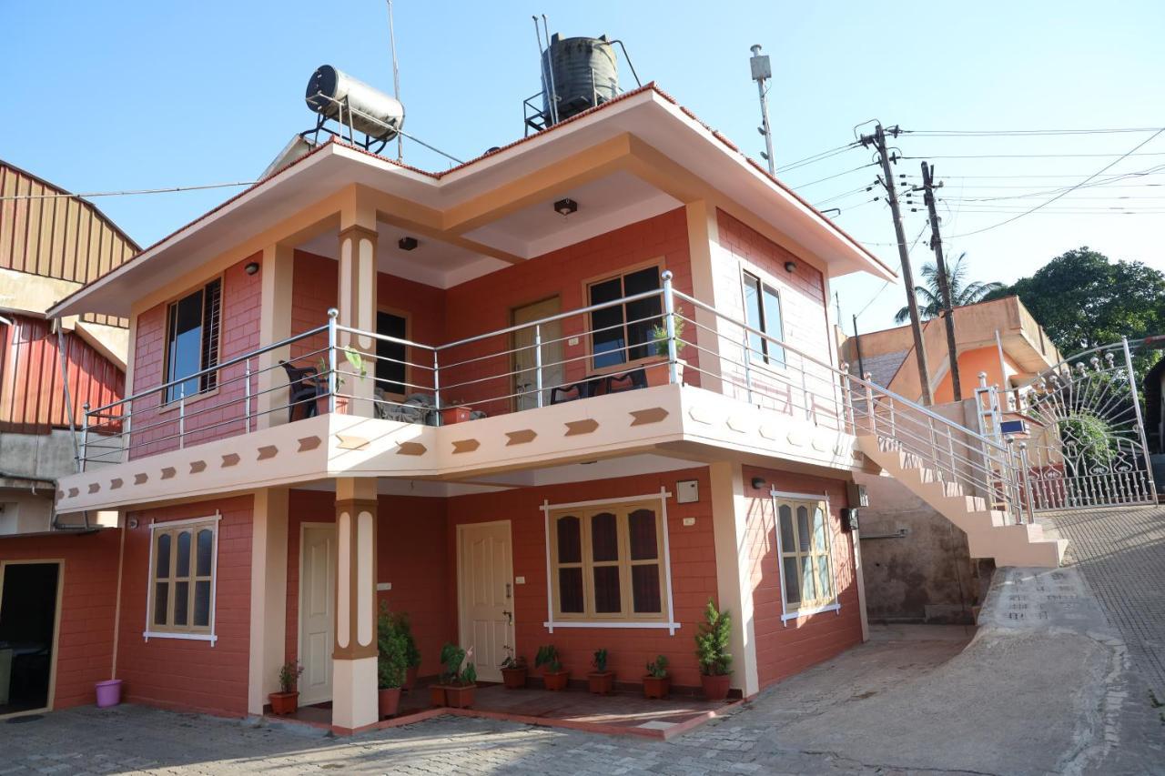 Sai Holiday Home Мадикери Экстерьер фото